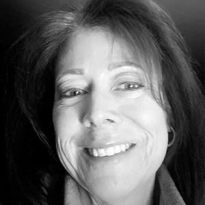 Meet your Posher, Stacy